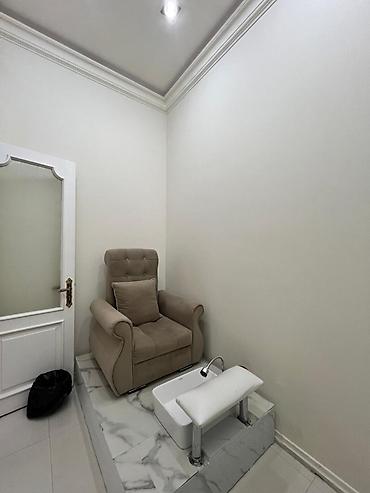 gold masaj salonu: Nizami metrosunun yanında, ümumi sahəsi 95 kv/m olan, tam əşyalı və — 9