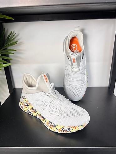 Кроссовки и спортивная обувь: Мужские подборки кроссовок 💯 оригинал из США Действует скидка -30%🔥 В — 6