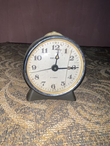 Ev saatları: Saat. Kicik satlarin iksiide islekdir. Boyuk ve qol saati islemir ama — 4