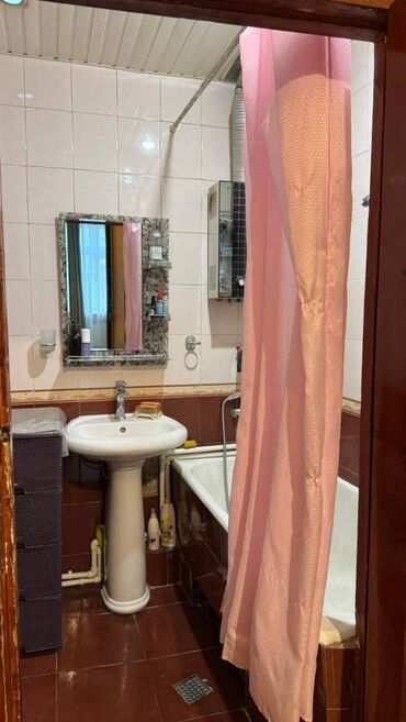 Uzunmüddətli kirayə mənzillər: Nizami Rayonu Neftçilər Metrosu 2 otaq. Mərtəbə - 3/1 Otaq sayı - 2 -da lalafo.az — 15 Uzunmüddətli kirayə mənzillər: Nizami Rayonu Neftçilər Metrosu 2 otaq. Mərtəbə - 3/1 Otaq sayı - 2 — 15