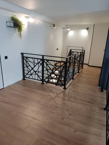 Деревянные лестницы: Деревянная лестница Для дома, Гарантия, Вид дерева: Сосна, Стиль: Классический — 10