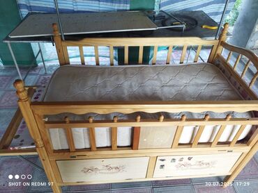 tul pərdə: Oğlan və qız üçün, Dördbucaq, Beşik, Dəst ilə, Matras ilə, Yellənmə mexanizm ilə