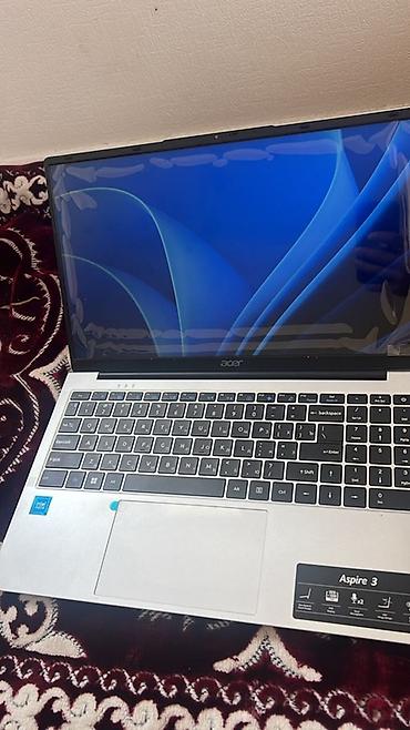 Ноутбуки Acer: Ноутбук Acer Aspire 3 в серебристом корпусе. Подходит для повседневных — 1