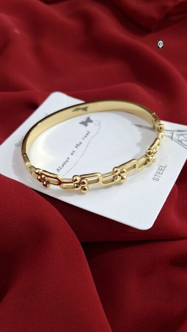 Bilərziklər: Qızılı rəngli, paslanmayan poladdan (STEEL) bəzək bilərziyi. Oval -da lalafo.az — 4 Bilərziklər: Qızılı rəngli, paslanmayan poladdan (STEEL) bəzək bilərziyi. Oval — 4