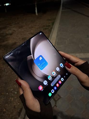 2 ci əl komputer: Samsung Galaxy Z Fold 5, 256 GB, rəng - Qara, Barmaq izi — 4
