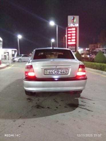 Opel: Opel Vectra: 2 l | 1996 il 383000 km Sedan — 1