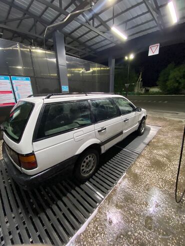 молдинги на пассат: Volkswagen Passat: 1993 г., 1.8 л, Механика, Бензин, Универсал