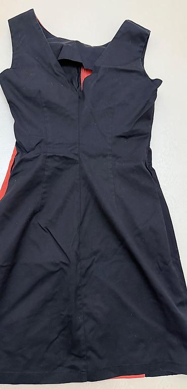 Dəstlər, kostyumlar: Her biri 5 manatdi. M ve ya L olcuduler. Qadın paltarları dəsti 1) — 5