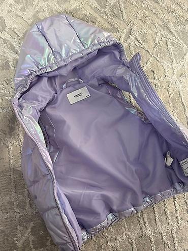 Верхняя одежда: Детская стеганая жилетка с капюшоном, иридисцентная (переливающийся — 7