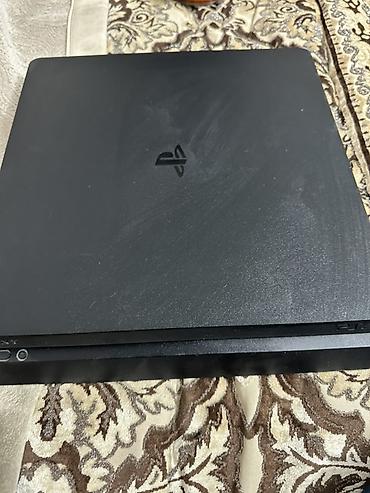 приставку купить: Игровая консоль Sony PlayStation 4 Slim (чёрная). +2 джойстика и 4 — 2