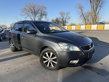 Kia: Kia Ceed: 2012 г., 1.6 л, Механика, Бензин, Хэтчбэк — 2