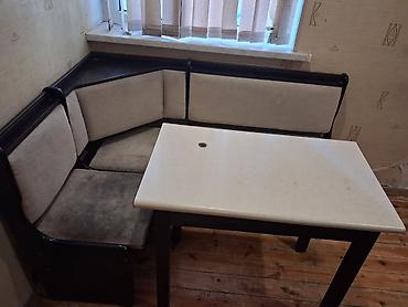 Təcili satılır❗ Künc divan (bazalı) 105sm×150sm Stol və 2 oturacaq