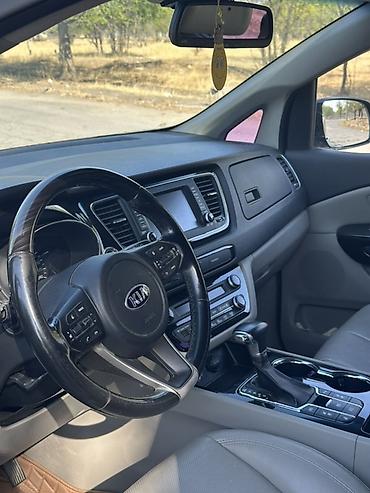 transporter multivan: Kia Carnival: 2018 г., Минивэн — 5