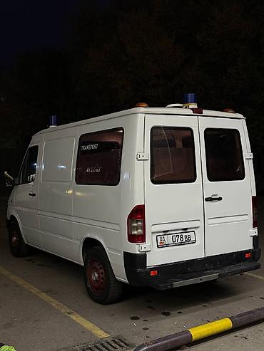 Легкий грузовой транспорт: Легкий грузовик, Б/у — 6