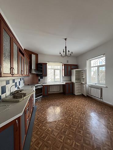 Долгосрочная аренда домов: 300 м², 7 комнат, Забор, огорожен, Подвал, погреб, Кондиционер — 4