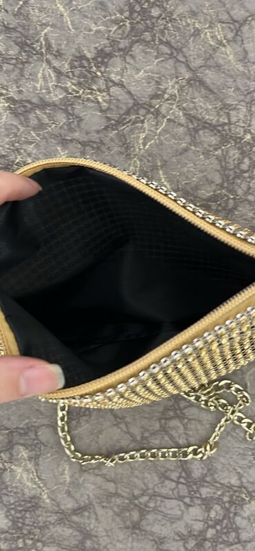 Çantalar: Endirimlər başladı Şoperlar cəmi 15 azn Çantalar-18 azn az sayda — 11