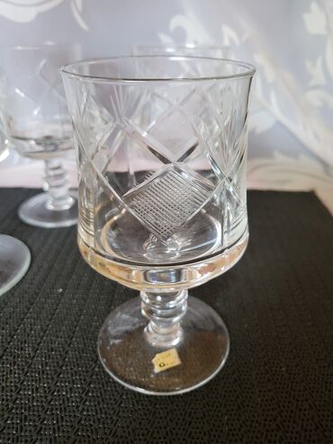 Kuhinjski setovi: Servis za vino,sa bokalom kristal,rucna gravura 1960g+. Servis za na lalafo.rs — 13 Kuhinjski setovi: Servis za vino,sa bokalom kristal,rucna gravura 1960g+. Servis za — 13