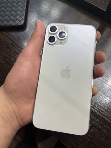 Apple iPhone: IPhone 11 Pro, Б/у, 64 ГБ, 72 %