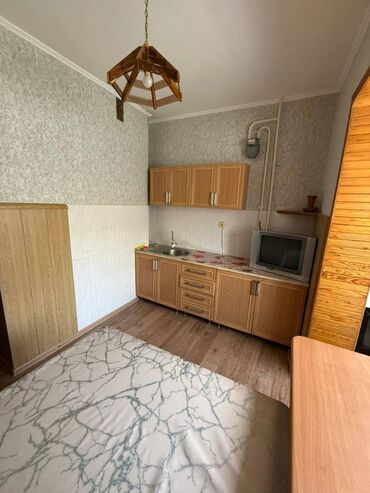 Долгосрочная аренда квартир: 1 комната, Агентство недвижимости, С мебелью частично