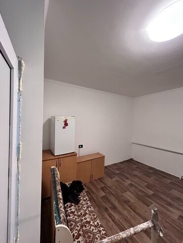 западный автовокзал дом: 40 м², 1 комната, Подвал, погреб, Забор, огорожен