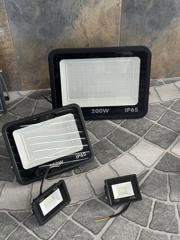 Projektorlar: Suya və toza qarşı tam qorumalı olan (İP) projektorların topdan və — 12