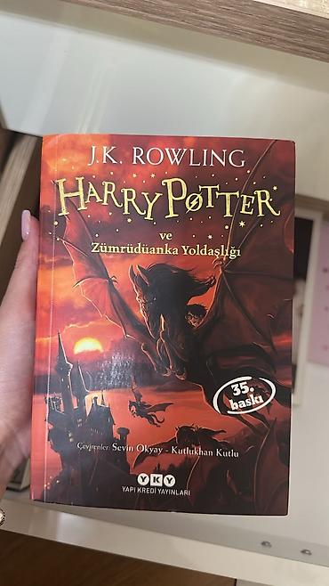 007 first light: Məhsul: Kitab – “Harry Potter və Zümrüdüanka Yoldaşlığı” Müəllif — 1