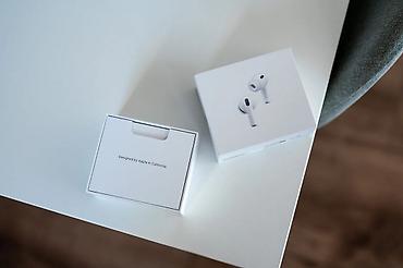 динамики бу: AirPods Pro 3 б/у оригинал Состояние хорошее Отдам за 12 тысячи — 2