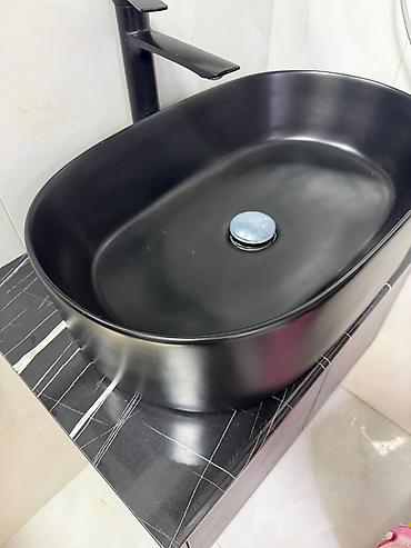 used bed: Раковина для ванной, Особенности: Матовое, Овальная форма — 1