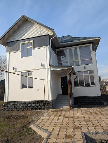 Продажа коттеджей и домов: 🏡 Продаётся просторный дом в районе Ак-Орго (Бишкек) 📍 ул. Б — 7