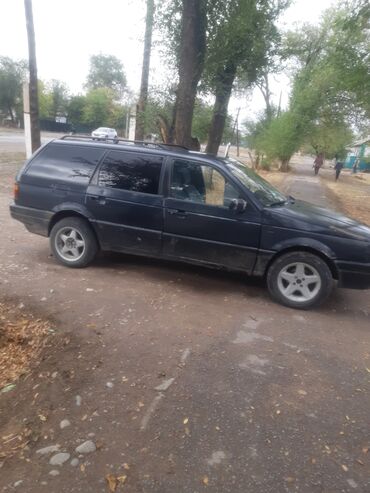ист колпаки: Volkswagen Passat Variant: 1990 г.