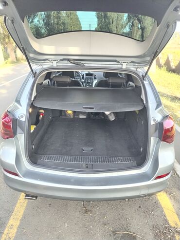 Opel: Opel Astra: 1.4 l | 2011 il 304000 km Universal — 5