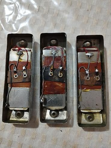 Elektro gitaralar: Elektro gitaralar — 30