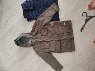 Kurtkalar: Uşaq parça tipli gödəkcə.Okaidi brendi.iki hissədən ibarətdir. oğlan — 7