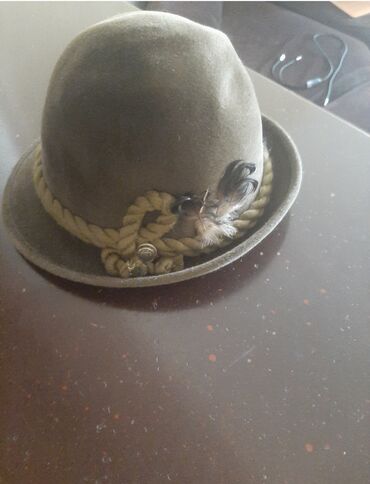 Baş geyimləri: Qadın papaqları — 7