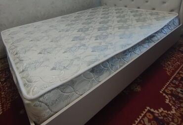 Спальные матрасы: Продаю матрас б/у среднем состоянии 
Уступлю хорошо