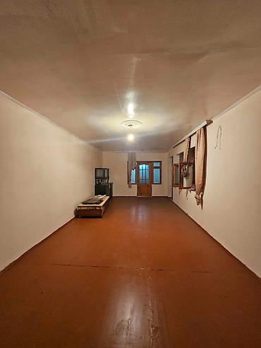 Kirayə evlər: 🏡 QARA QARAYEV METROSUNA YAXIN HƏYƏT EVİ KİRAYƏ VERİLİR 📍 Qara — 1