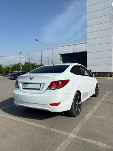 Hyundai: Hyundai Solaris: 2013 г., 1.6 л, Автомат, Бензин, Седан — 5