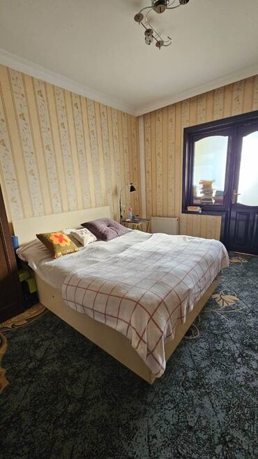 Uzunmüddətli kirayə mənzillər: Statistika dairəsi yaxinlığındaHƏYATT REGENCY ərazisində, Leninqrad — 2