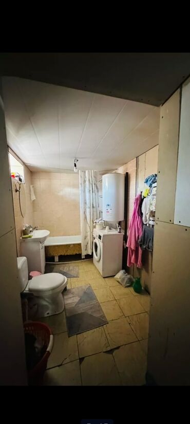 участок 4 гор больница: 58 м², 3 комнаты, Парковка, Забор, огорожен