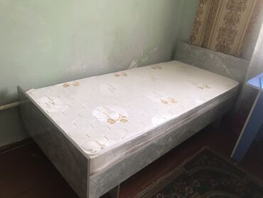 детская кроватка двухэтажная: Односпальная Кровать, Б/у