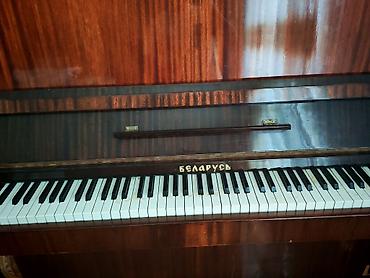 Belarus (Беларусь) akustik pianino – upright model - Korpus: klassik