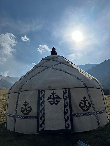 Аренда юрт: Аренда юрты, Каркас Деревянный, 75 баш, Стол, С полом, Самовар — 15
