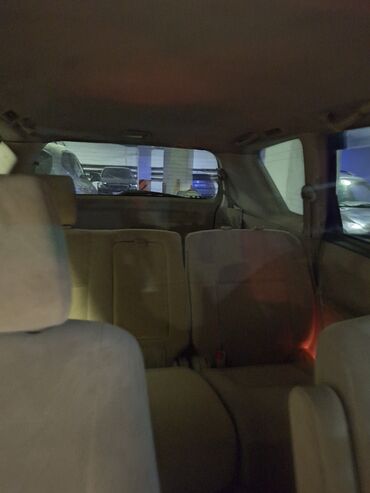 купить машины: Toyota Ipsum: 2003 г., 2.4 л, Автомат, Бензин, Седан