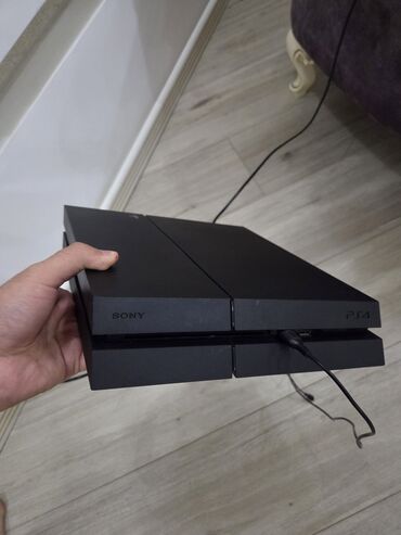 mebel ici sobalar: Sony PlayStation 4 komplekti - Konsol: Sony PS4 (klassik model, qara