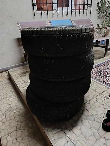 r20 r 20: Комплект зимних шин Kumho I’Zen KW31. Размер: 185/65 R14 Индекс — 2