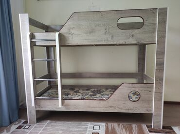 куханный мебель: Двухъярусная кровать, Для девочки, Для мальчика, Б/у
