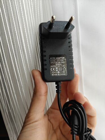 Modemlər və şəbəkə avadanlıqları: Modem və Router adapteri 12V-2A (12 Volt, 2 Amper) Azərbaycanda