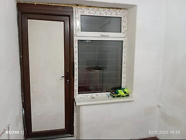 Продажа помещений свободного назначения: Сдается квартира в городе Токмок. Дома есть все, туалет, кухня и 2 — 4