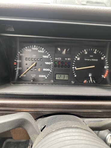 Volkswagen: Volkswagen Golf: 1987 г., 1.3 л, Механика, Бензин, Купе — 9