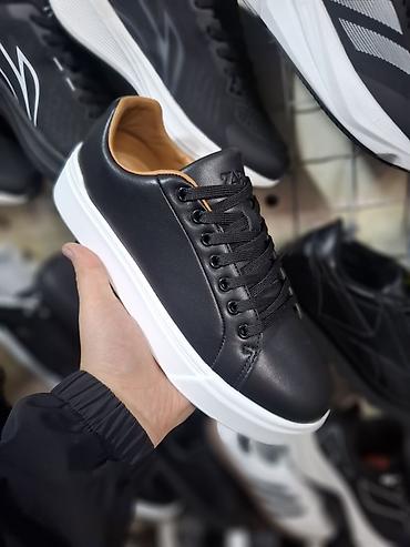 Мужские кроссовки, 40, 40.5, 41, Zara, Новый, цвет - Черный, Бесплатная доставка, Платная доставка